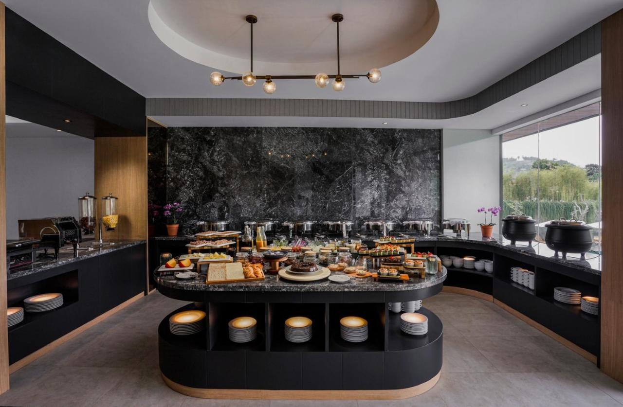 Forest Hills Hotel Soreang 外观 照片